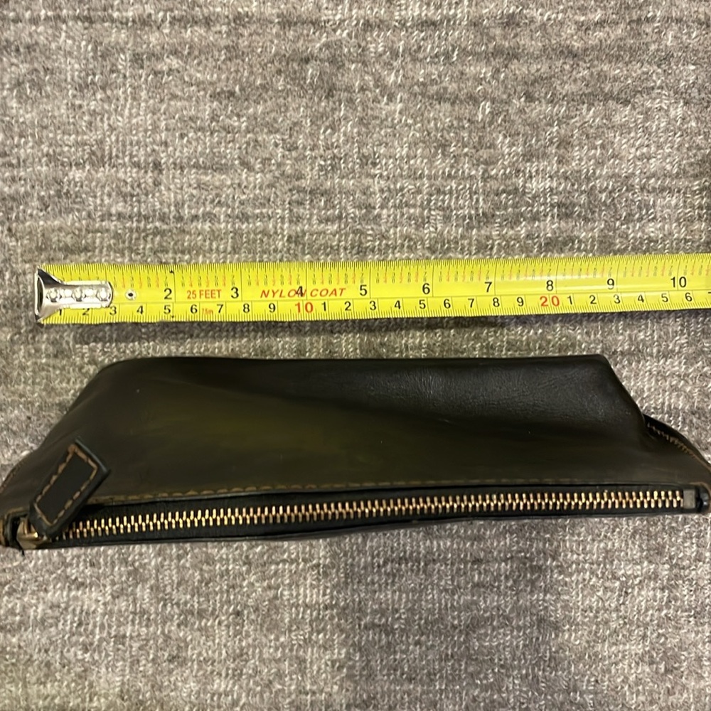 Kenneth Cole black leather clutch - Picture 4 of 7